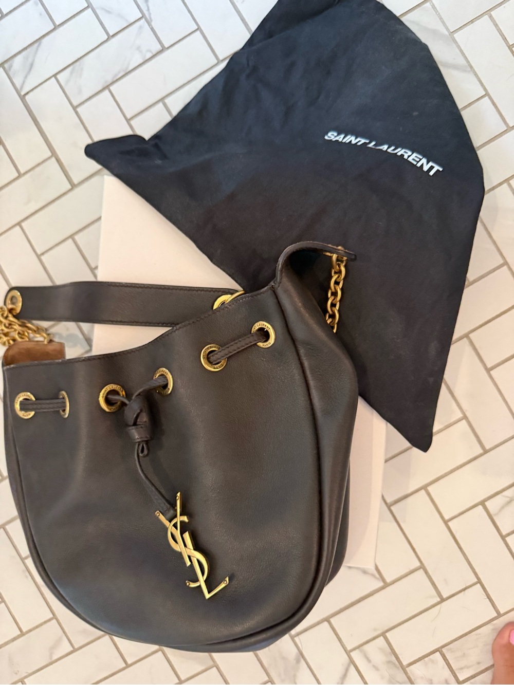 Saint Laurent Fondente Dark Cigar Leather Bucket Bag with Gold Hardware - Picture 4 of 4